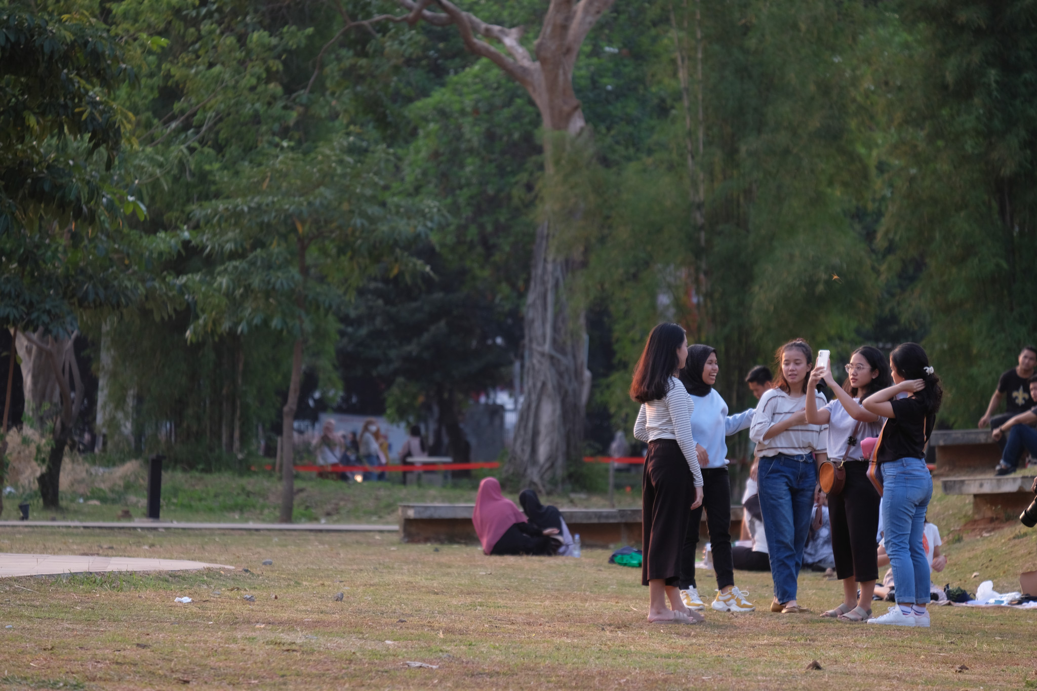 Yuk… Intip Tempat Piknik Kekinian Warga Jakarta di Hutan Kota GBK