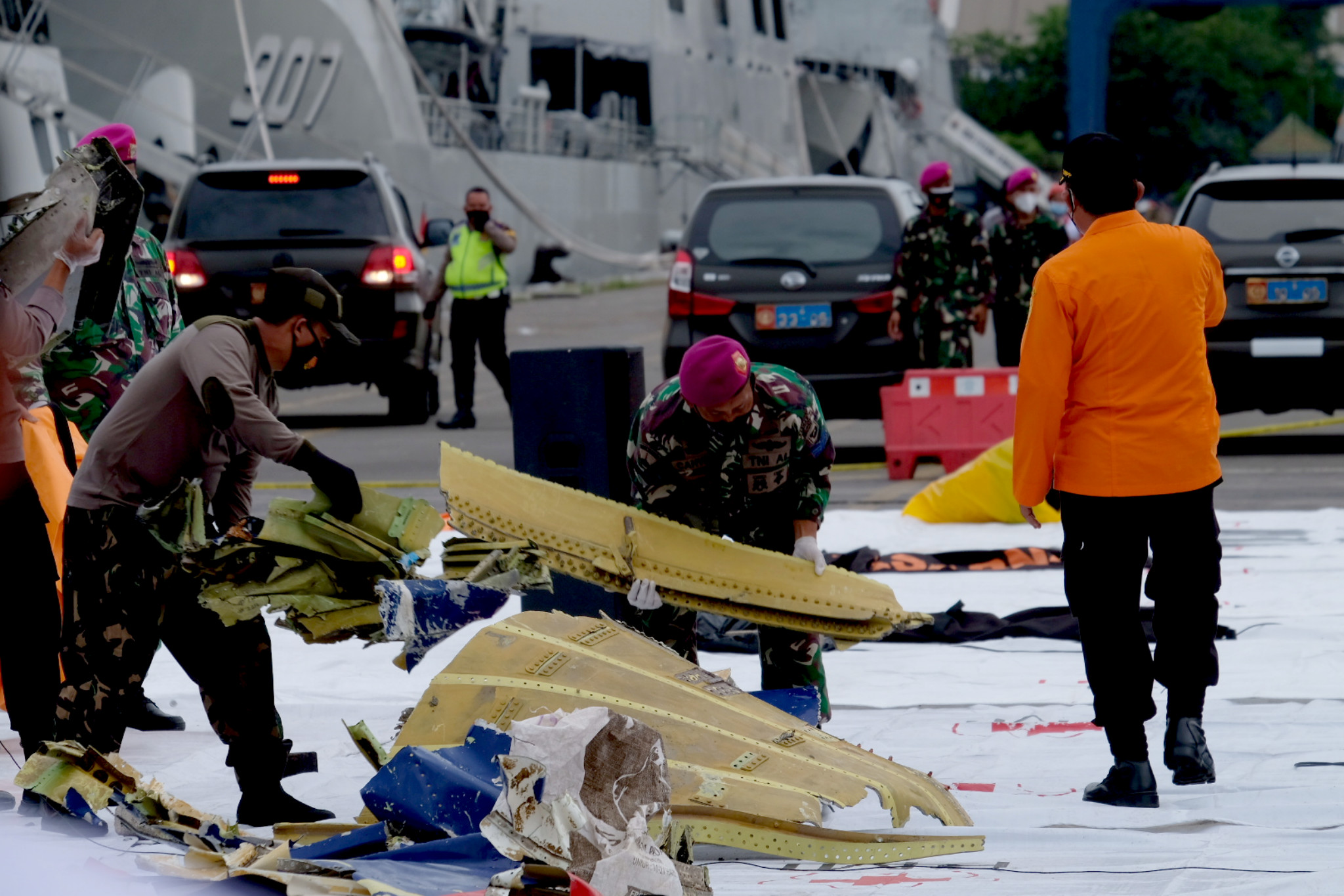 Mengenal Black Box, Kotak Hitam Paling Penting Dalam Kecelakaan Pesawat ...